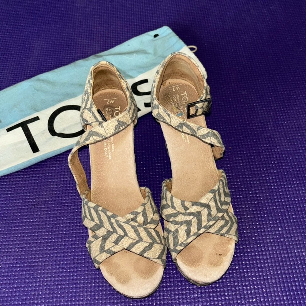 TOMS